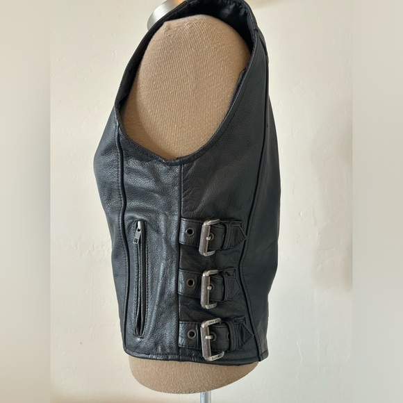 NEARLY NEW! BLACK BRAND MOTORCYCLE CLOTHING BLACK LEATHER WOMENS BUCKLE VEST - Picture 3 of 12